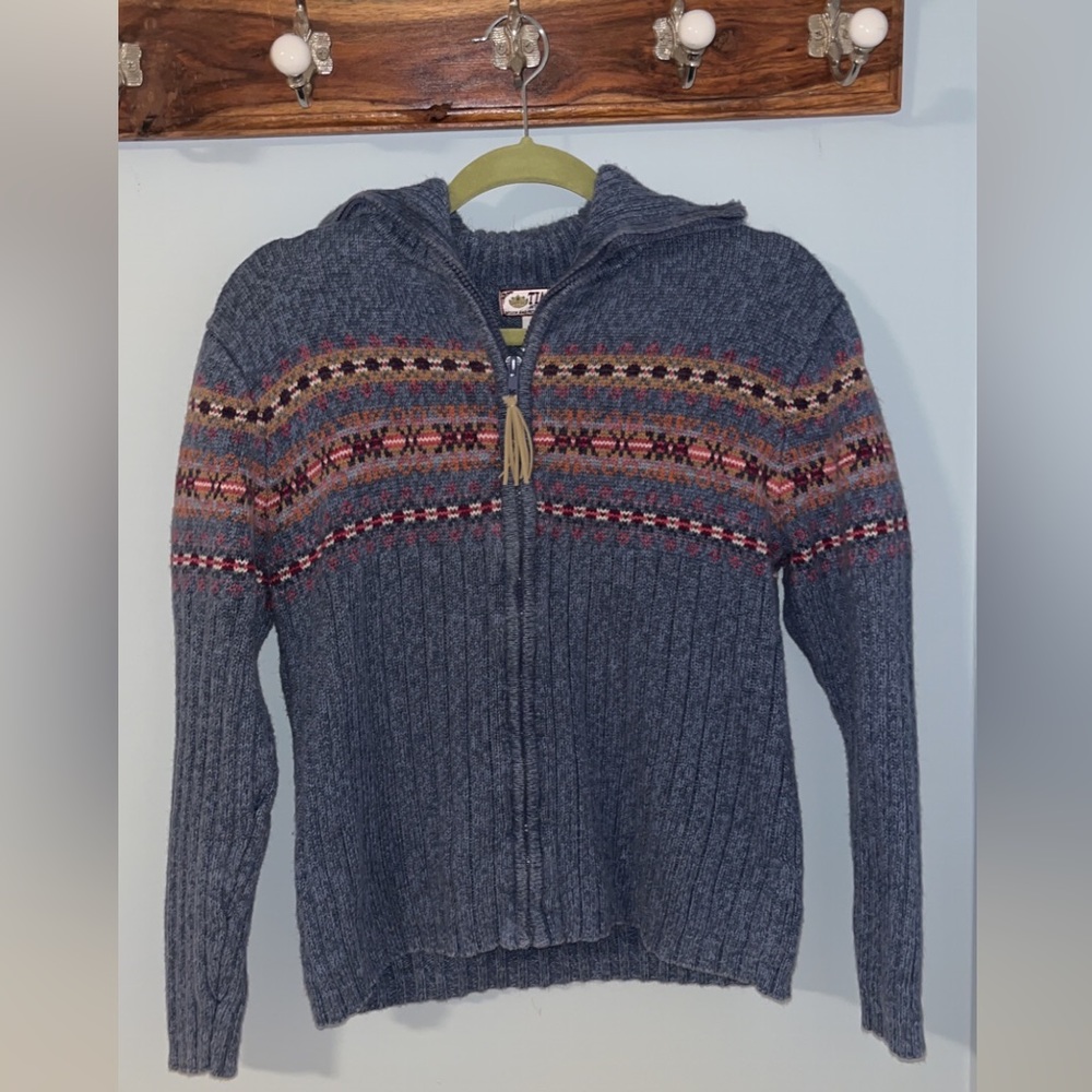Vintage Tiara sweater- high quality, perfect condition, thick fabric